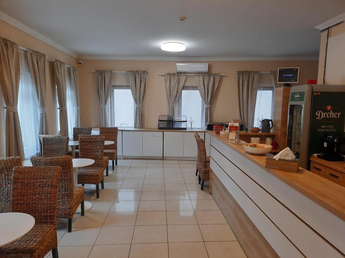 Vegvari Hotel Eger Zewnętrze zdjęcie